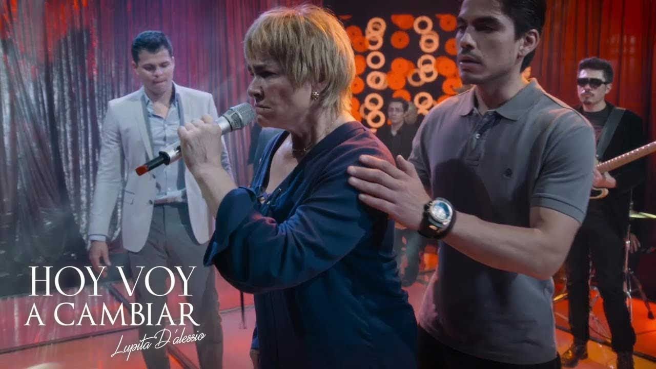 Hoy voy a cambiar José Vargas ve a Lupita D'Alessio con su nuevo amor Series Turco Hoy voy a cambiar José Vargas ve a Lupita D'Alessio con su nuevo amor Series Turco